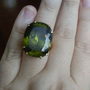 Juicy Couture Gold and Gem Statement Ring sz 8 ♥